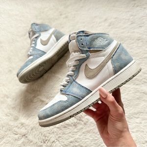 Nike Jordan Retro High Hyper Royal Sneakers